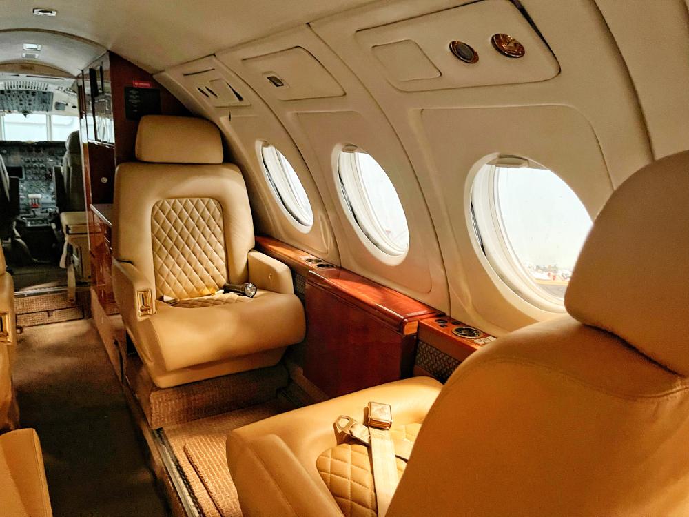 Intérieur d'un jet privé de luxe