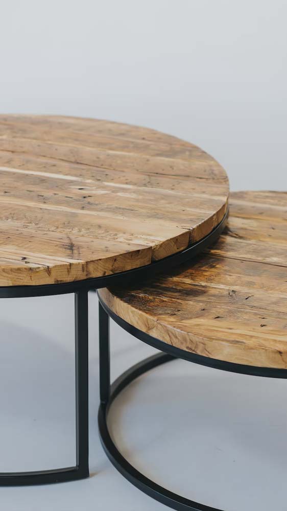 Table de designer rond bois